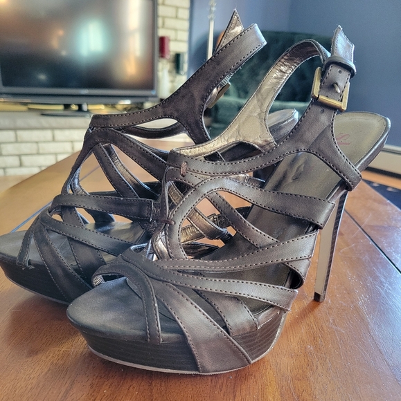 Shi by Journeys strappy  platform spike heels - Picture 13 of 16